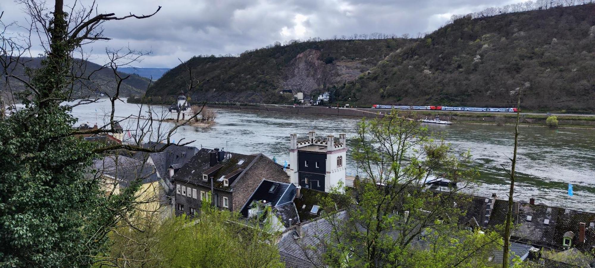 Gemuetliche Wohnung, Kueche, Bad, Netflix, Rheinblick Kaub Exterior photo